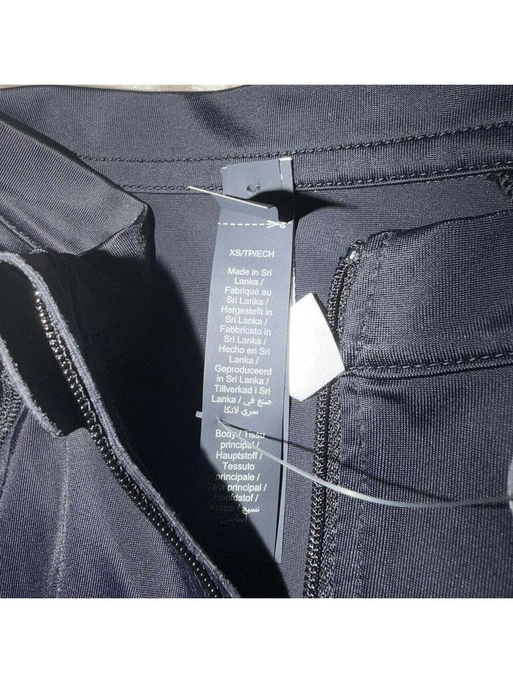 Nike Skims Shine Long Sleeve Half Zip - Picture 8 of 8